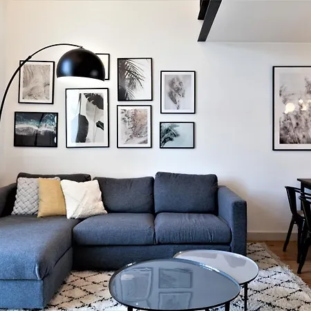 Flh Intendente Modern Mezzanine With Balcony