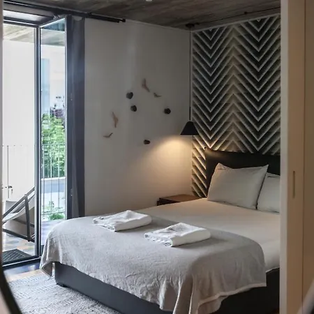 Flh Intendente Modern Mezzanine With Balcony * ליסבון