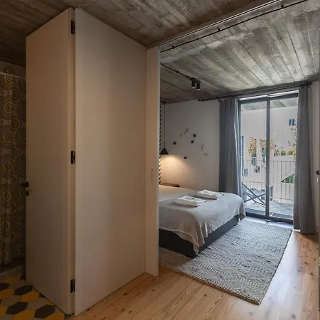 Flh Intendente Modern Mezzanine With Balcony * Lisboa