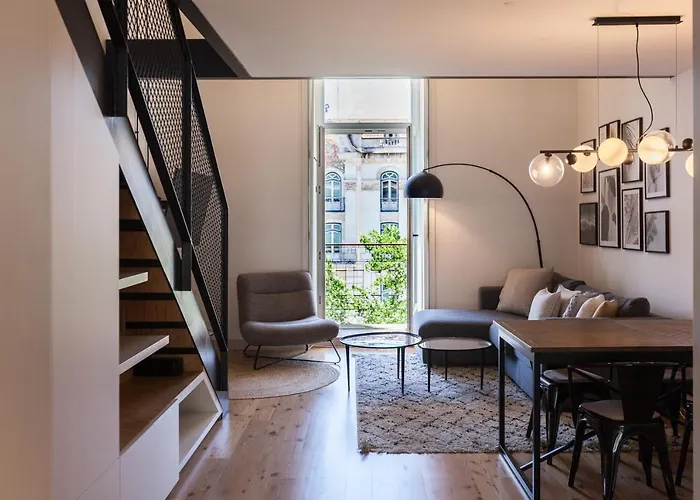 Flh Intendente Modern Mezzanine With Balcony