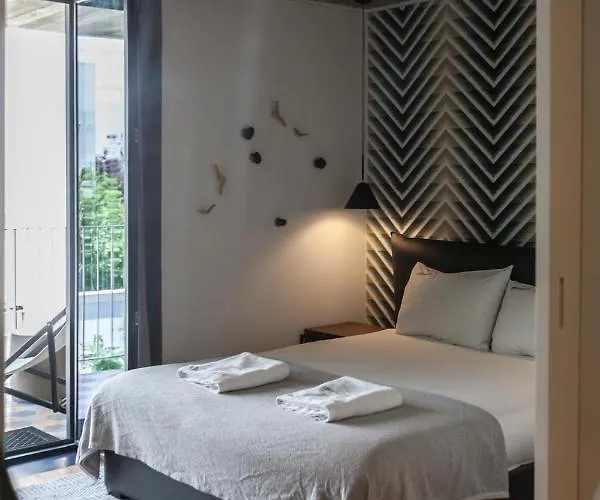 Flh Intendente Modern Mezzanine With Balcony * 리스본